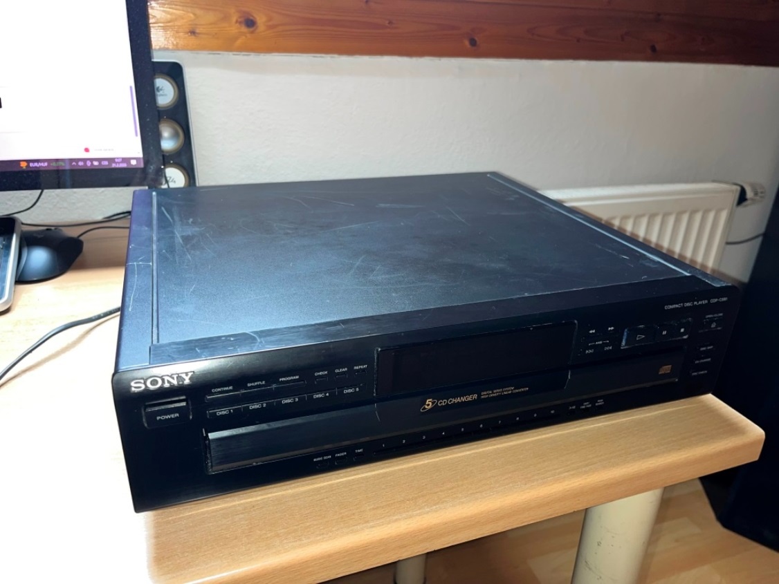 CD přehrávač na 5 disků SONY CDP-C661 - na servis - 2