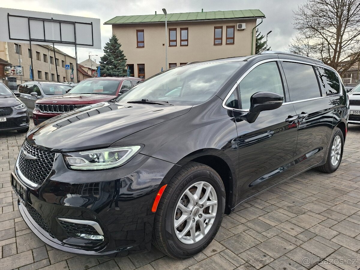 Chrysler Pacifica 3,6L V6, 7míst, bohatá výbava, nový model - 2