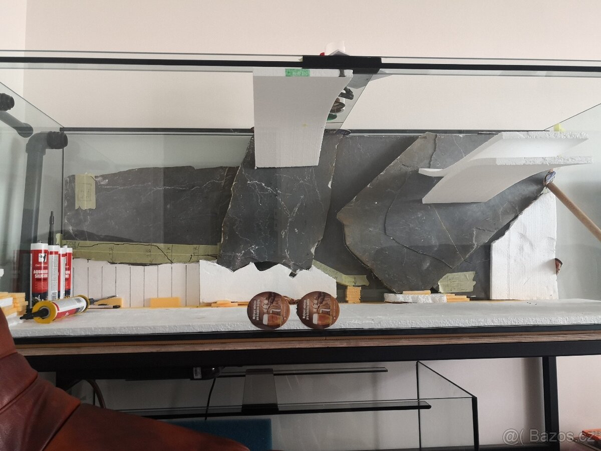 Akvárium cca 900litrů - 2
