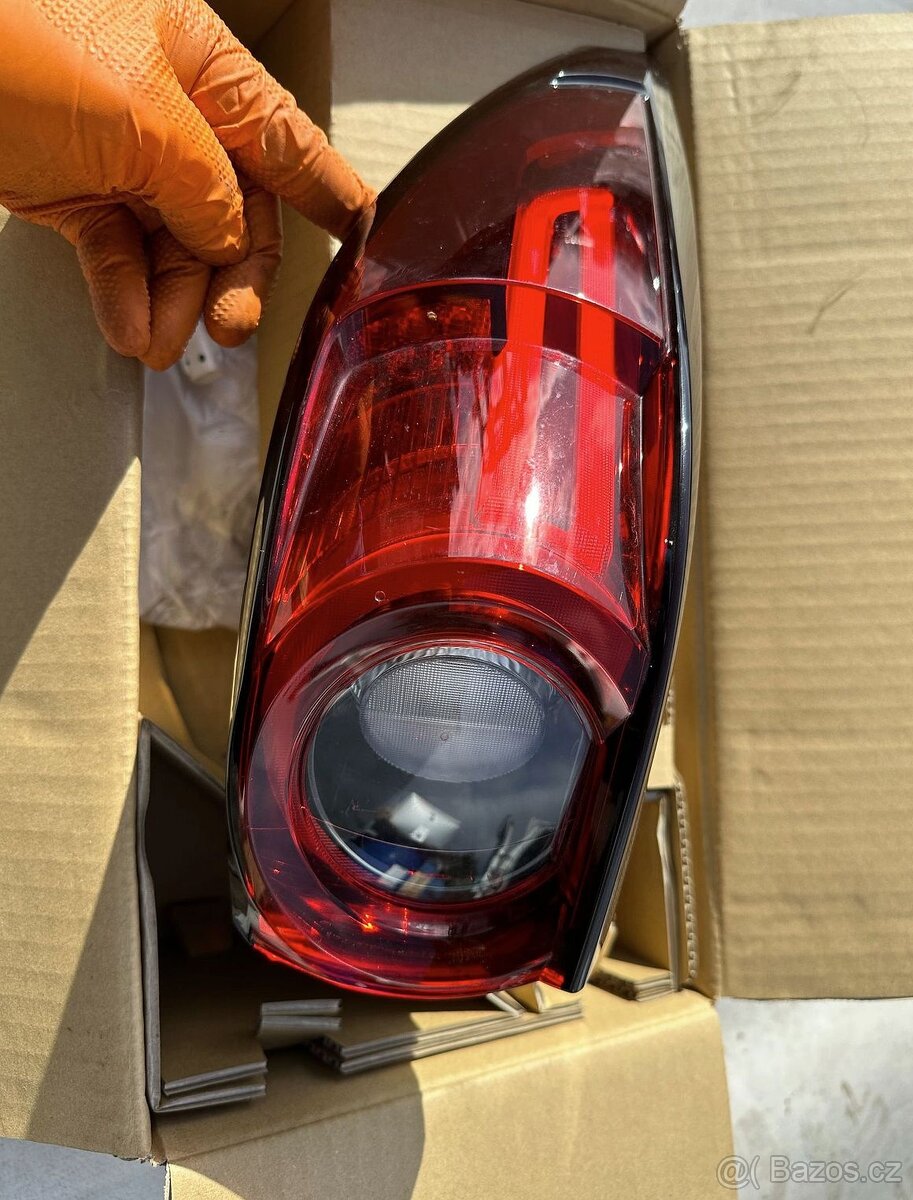 Mazda CX5 2. gen., levý zadní světlomet ORIGINÁL - 2