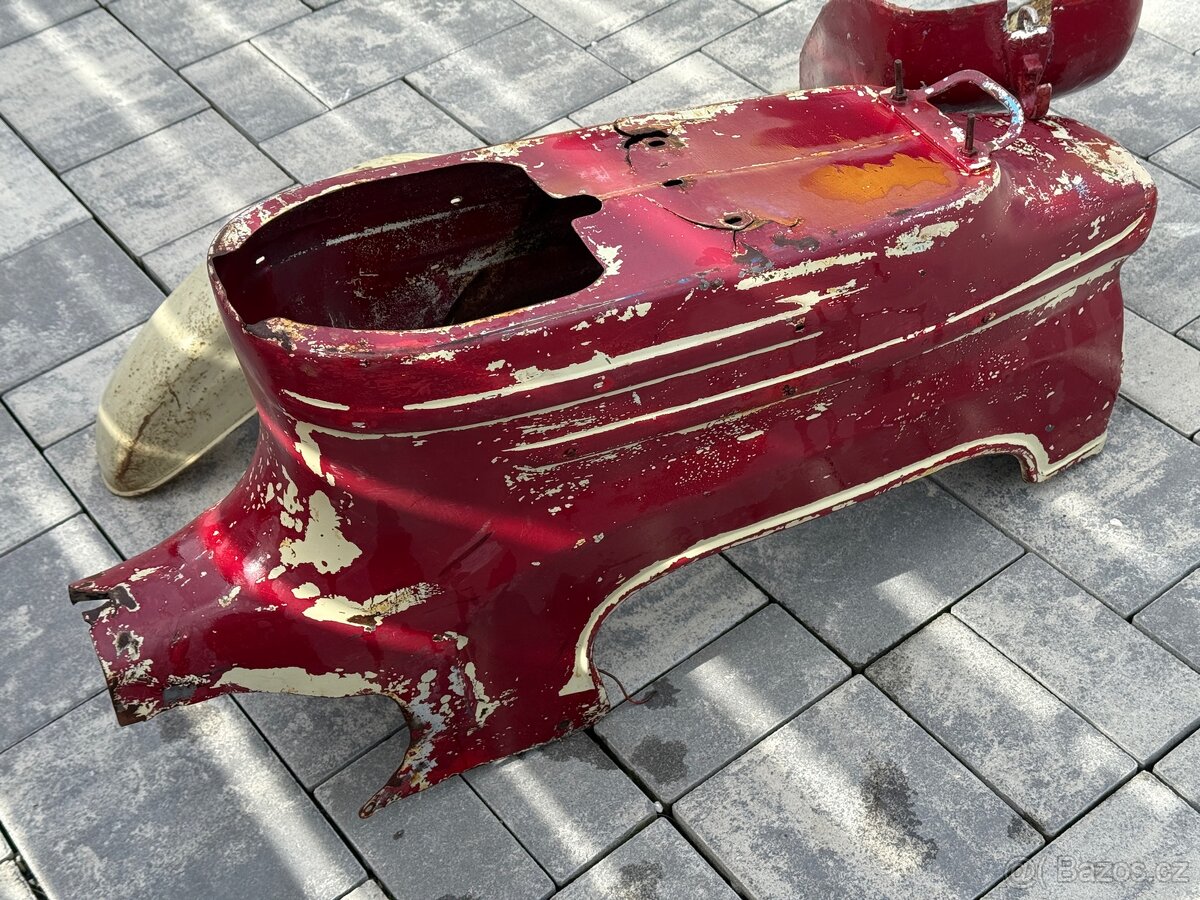 Plechařina Jawa Pionýr - vzácná slonová kost - 2