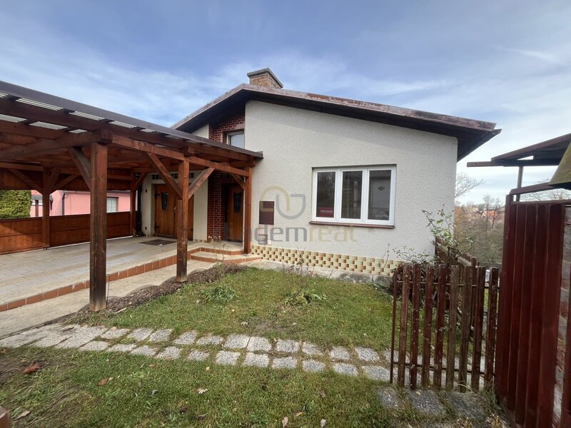 Prodej, rodinný dům se zahradou 606 m2 - Jindřichův Hradec - - 2