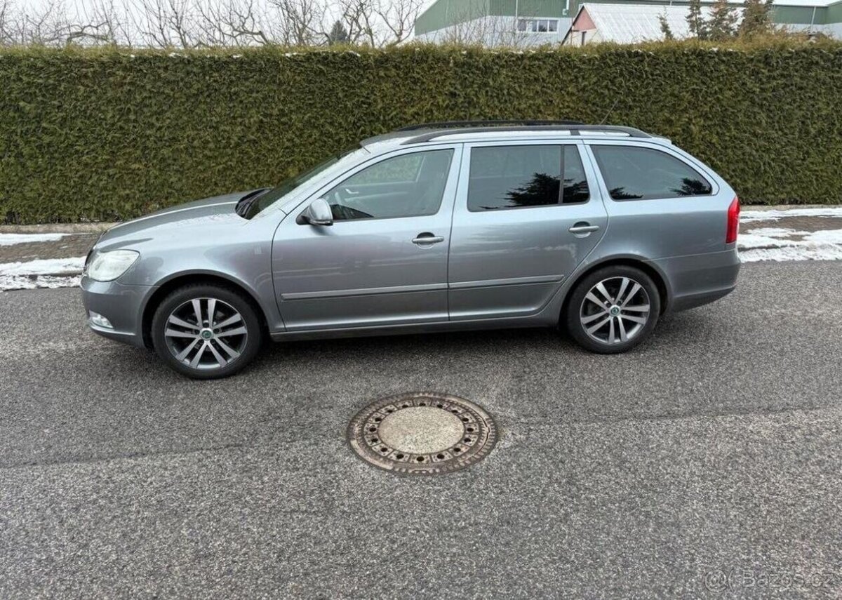 Škoda Octavia 1,4TSi/90kw ,serviska nová STK benzín - 2