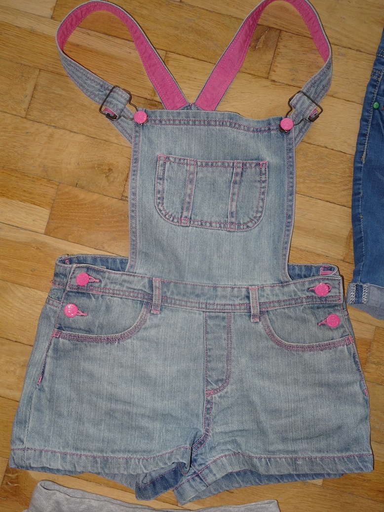 mix dívčích kraťasů vel. 152 - 2