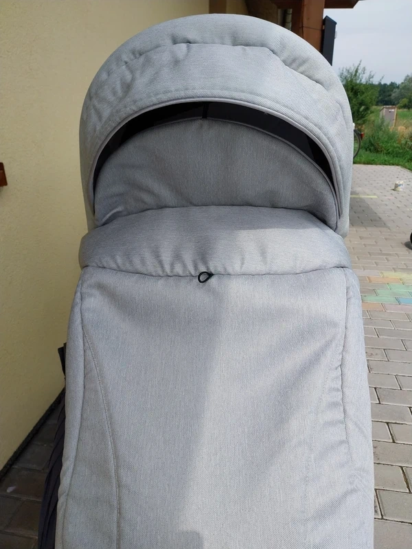 Kočárek Tudore Forester - 2