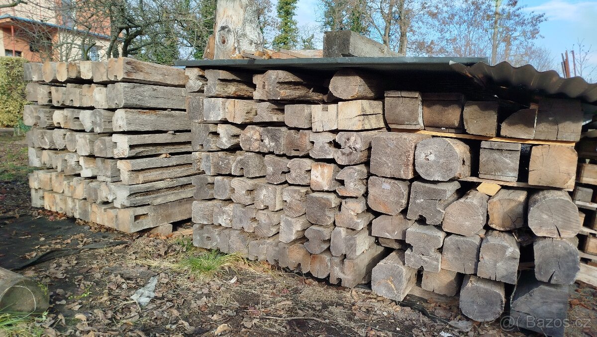 Dubové trámy tesané - 2