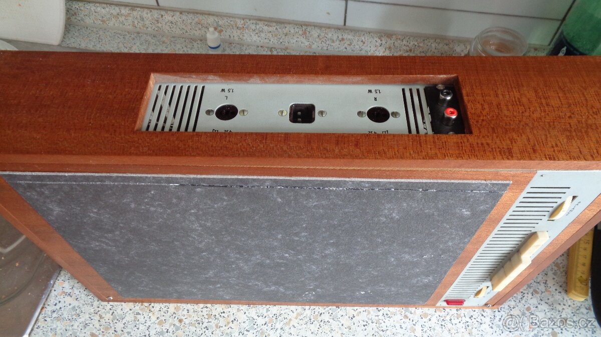 Starý lampový stereo zesilovač - 2