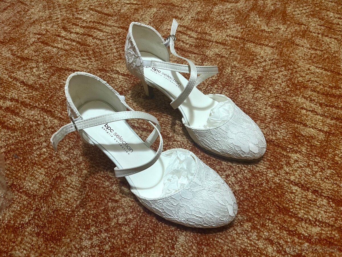 Bílé boty na podpatku - 2