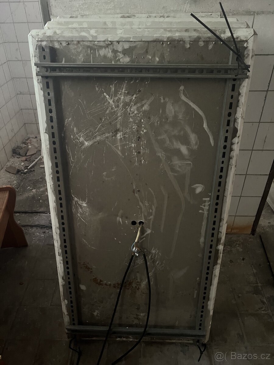 Čtyřtrubicové zářivky - 2