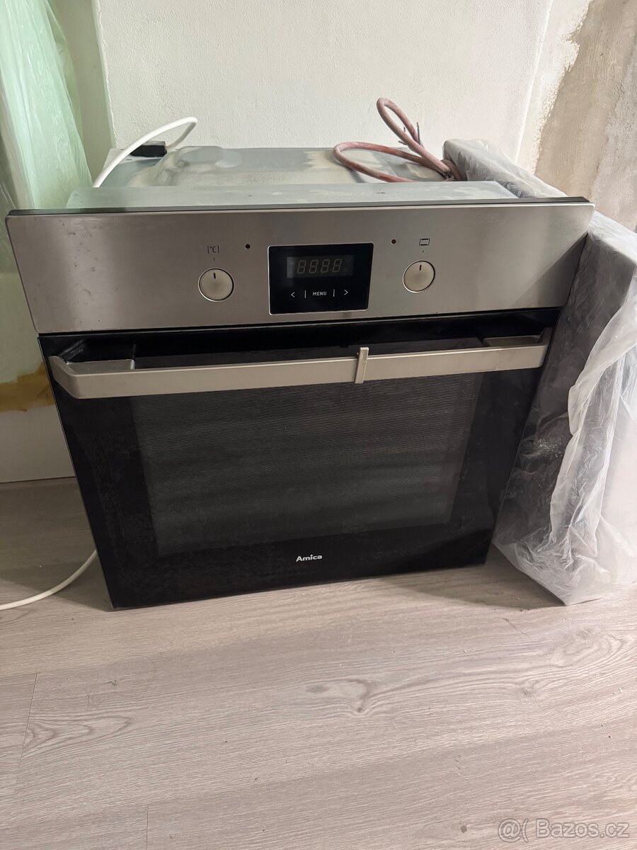 Vestavná trouba Amica - 2