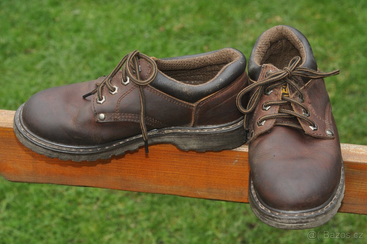 Kožené boty č. 39 - 2