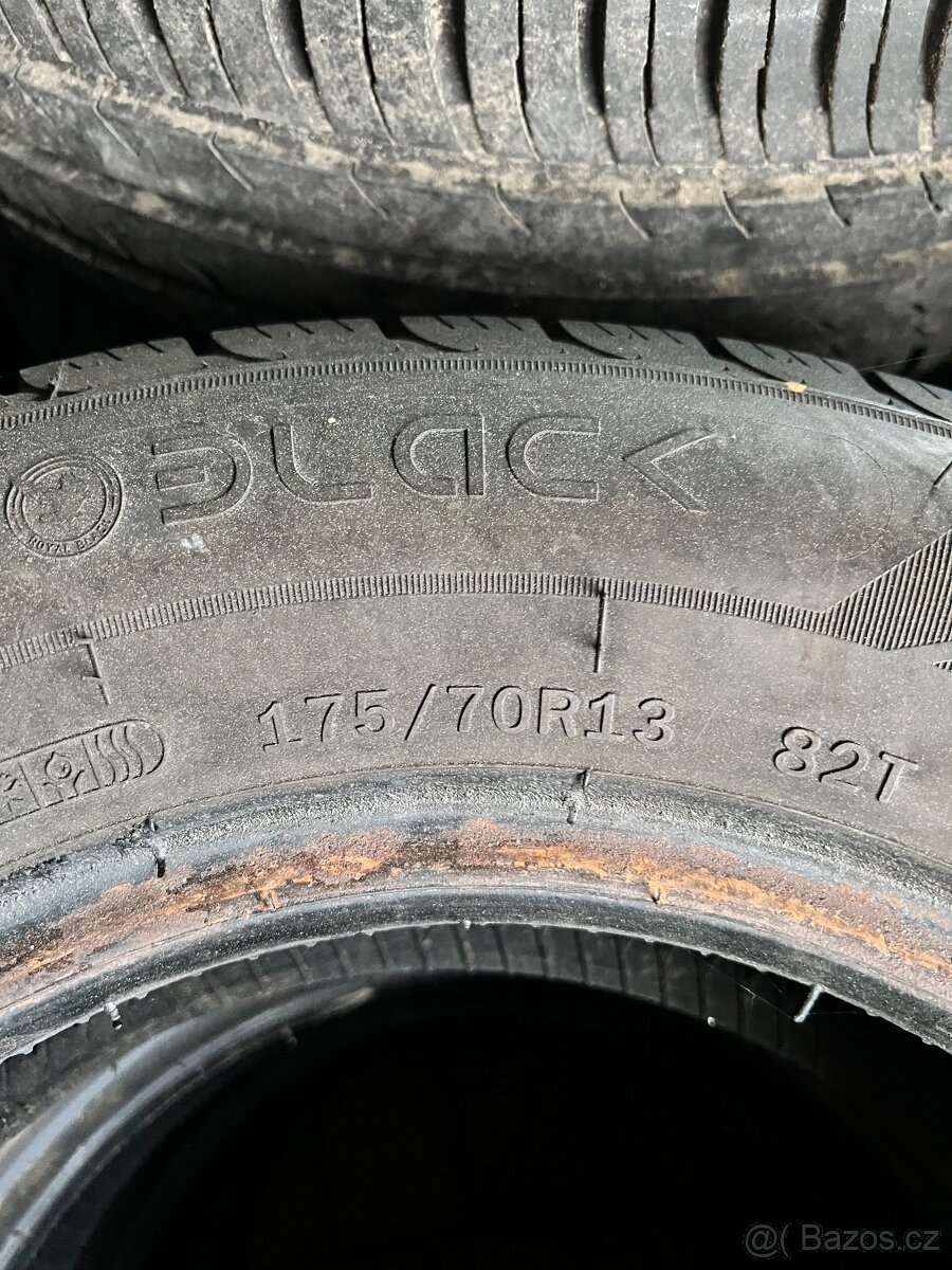 Pneu 175 70 R13 - 2