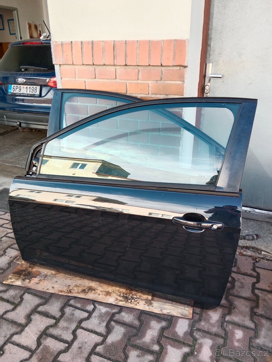 Dveře na ford focus II facelift třidvéřko - 2