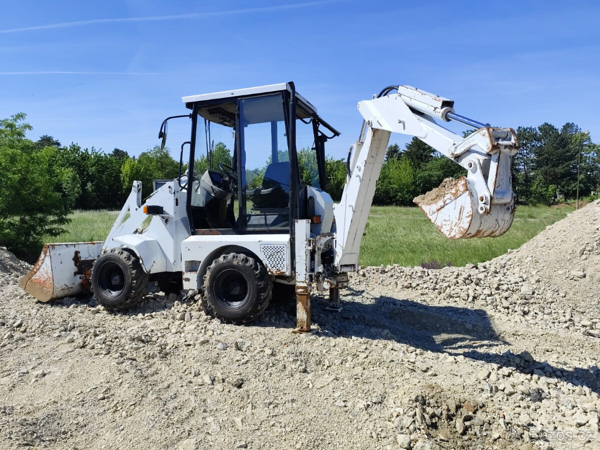 Mini traktorbagr, vaha 3.6t. SPZ. - 2