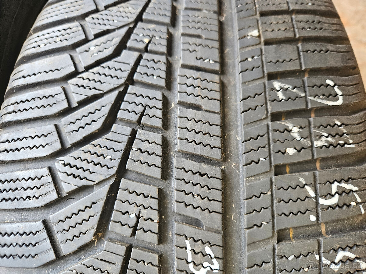 235/50R19 103V XL UltraGrip Performance + GOODYEAR - 2