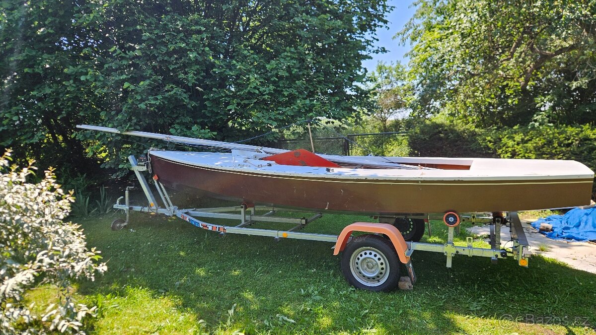 Plachetnice Pirát + přívěs TANATECH - 2
