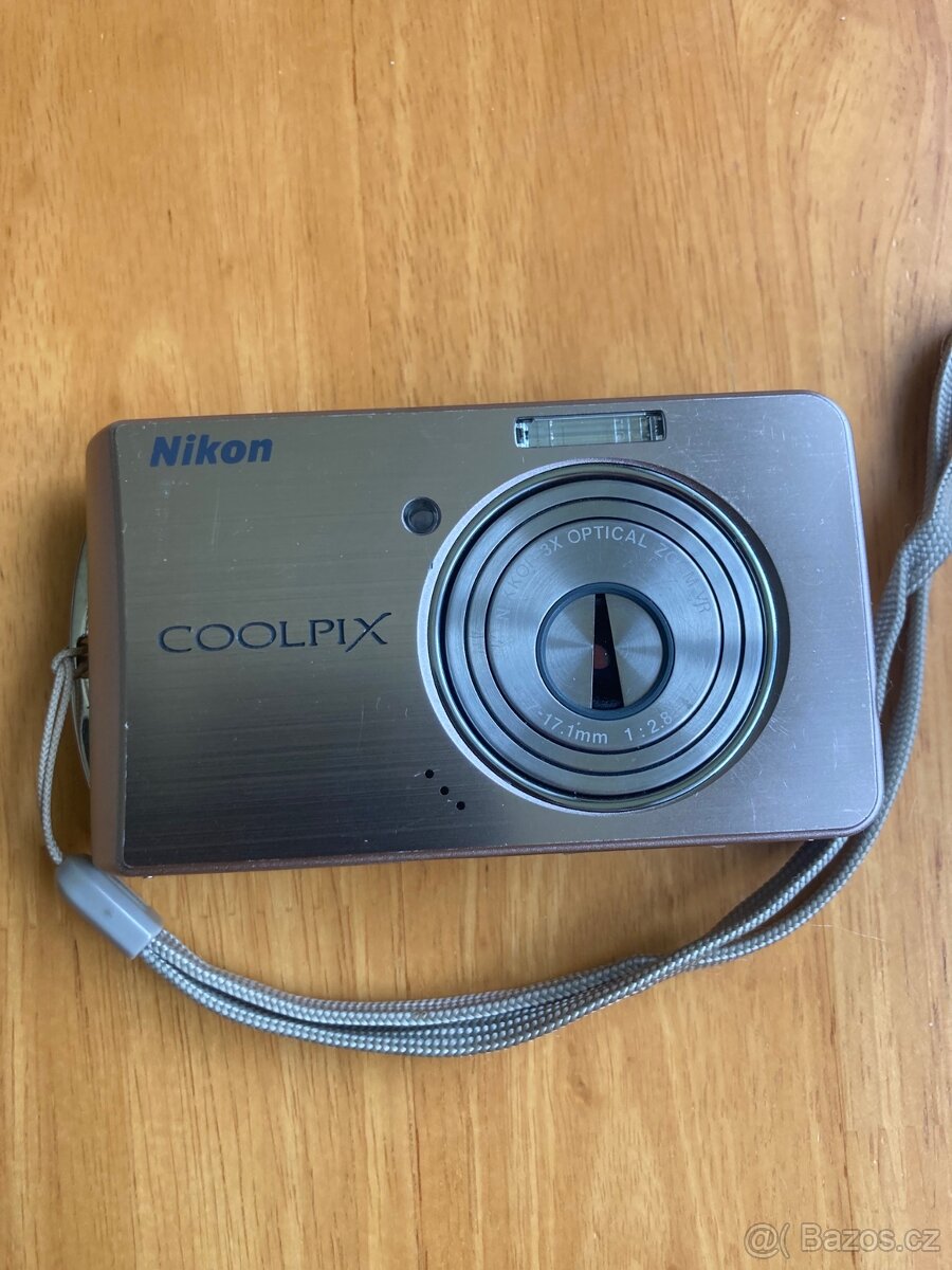 Nikon Coolpix S520 - 2