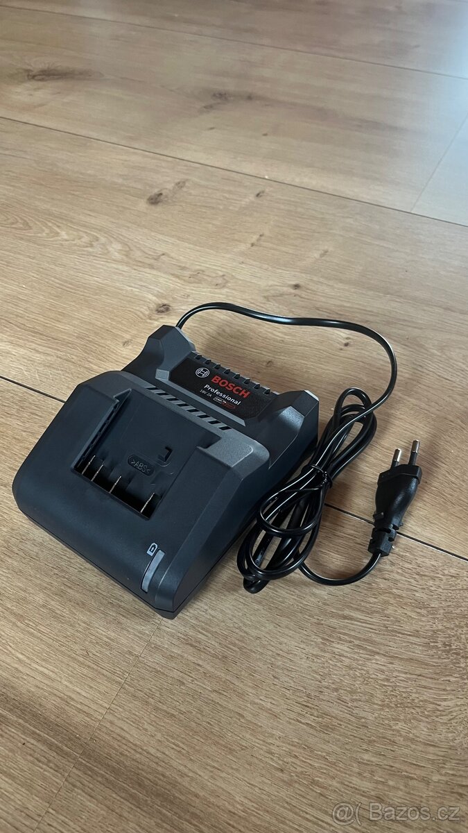BOSCH nabíječka GAL 18V-20 - 2