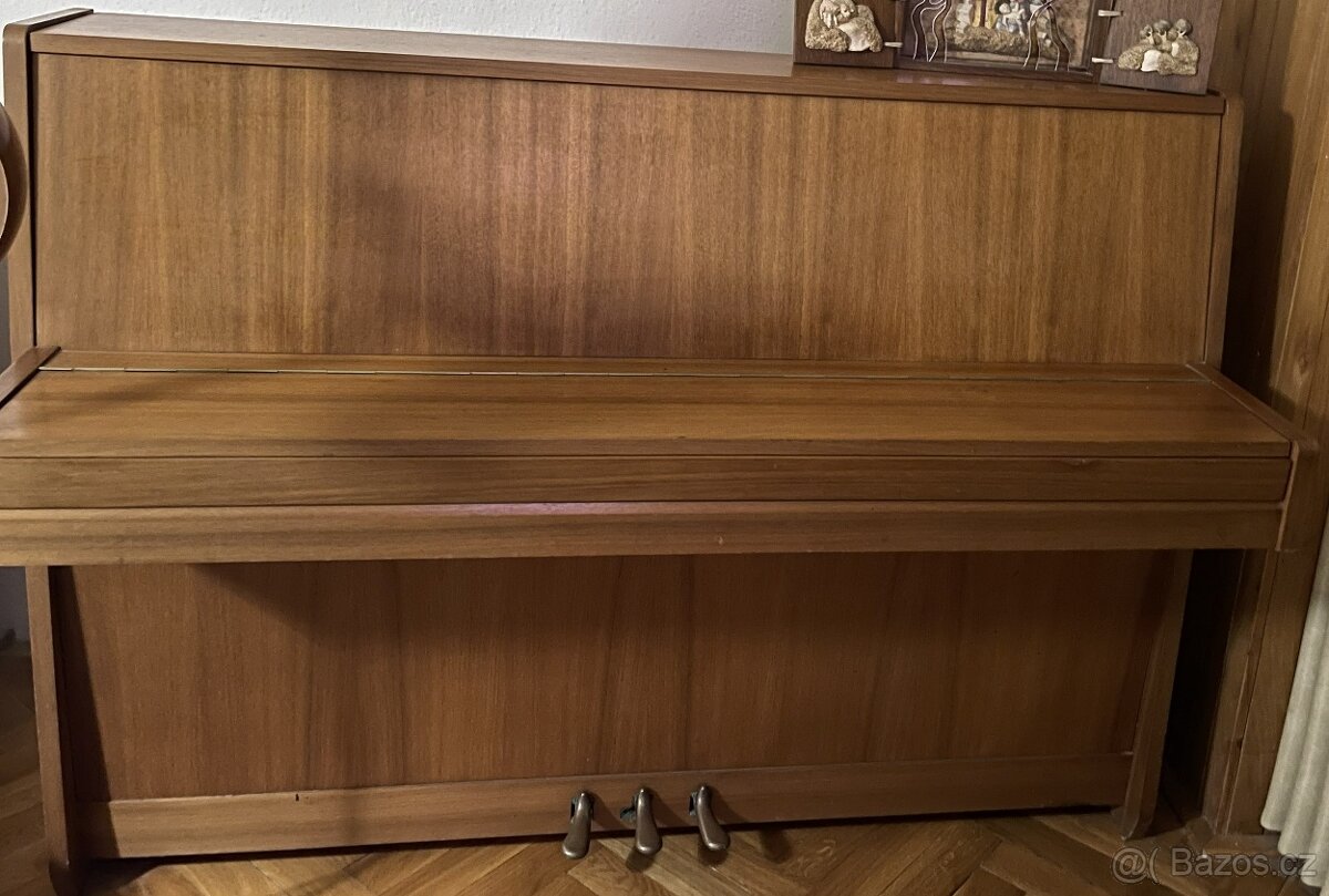 Klavír - Petrof - 2