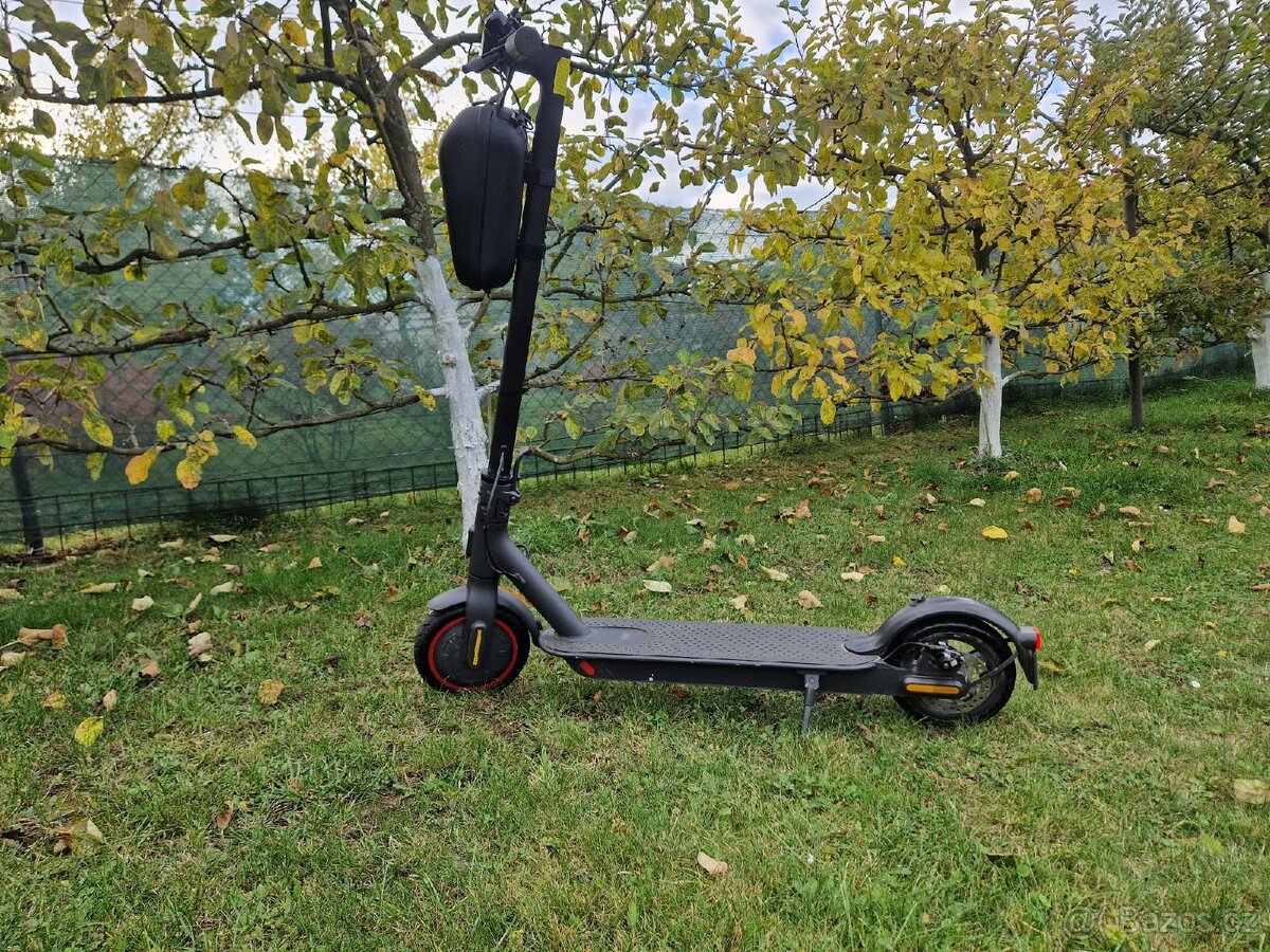 Elektrická koloběžka Xiaomi mi scooter pro 2 nová baterie - 2