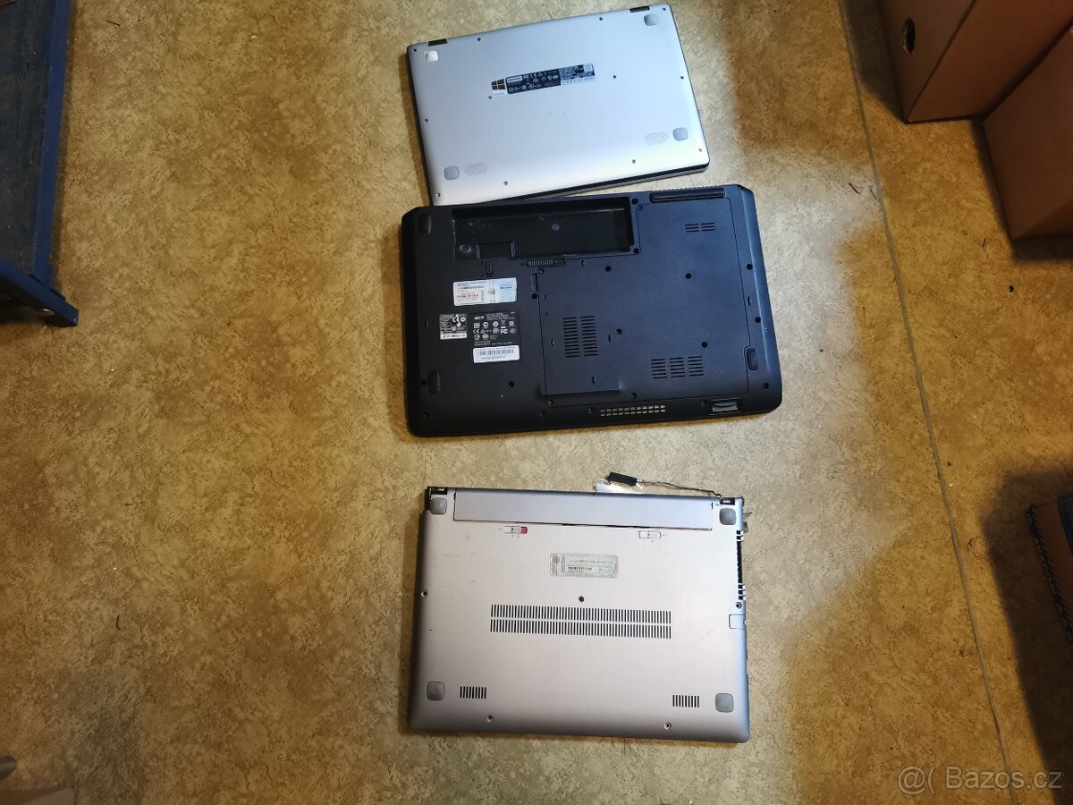 Likvidace skladu 3x notebooky - 2