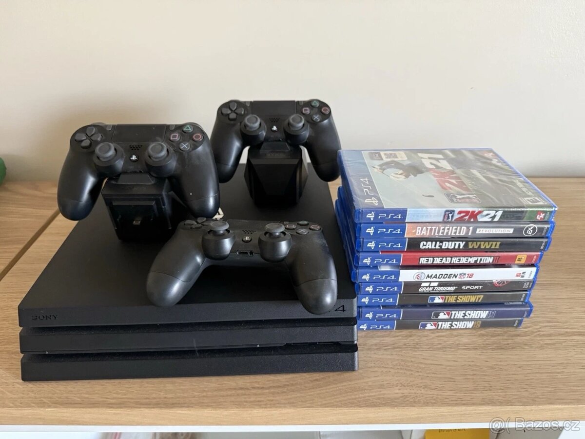 PlayStation 4 Pro 1TB + 3 ovladače + 9 her - 2
