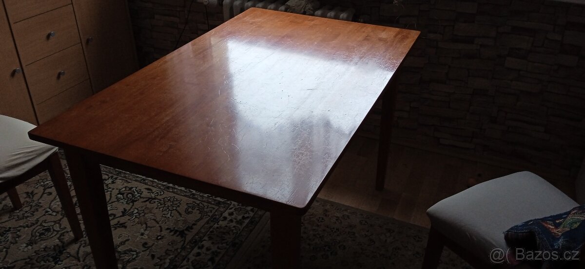 Jídelní stůl - 2