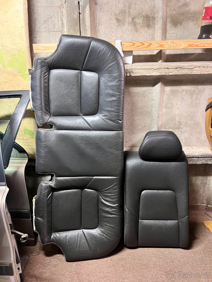 Černé sedačky Volvo S80 - 2