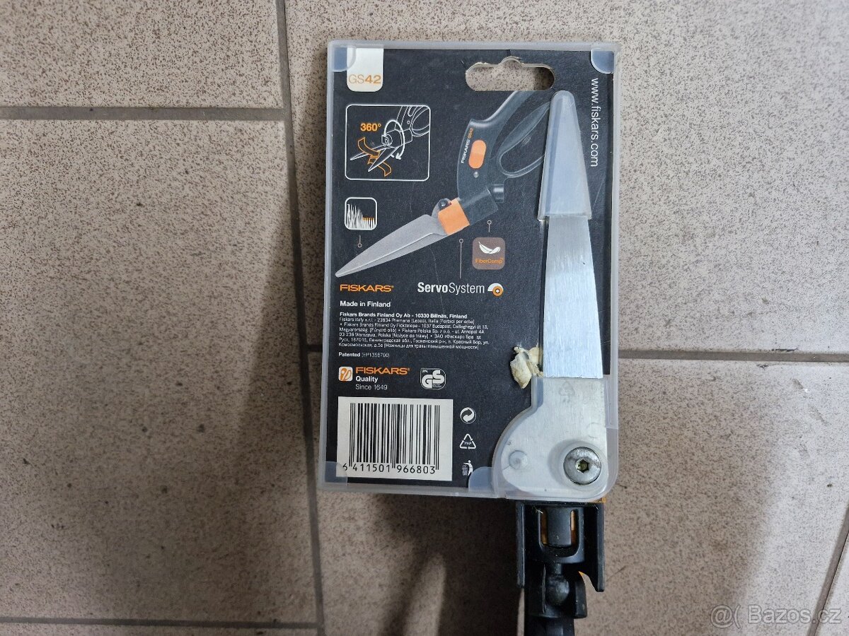 Nůžky na trávu Fiskars - 2