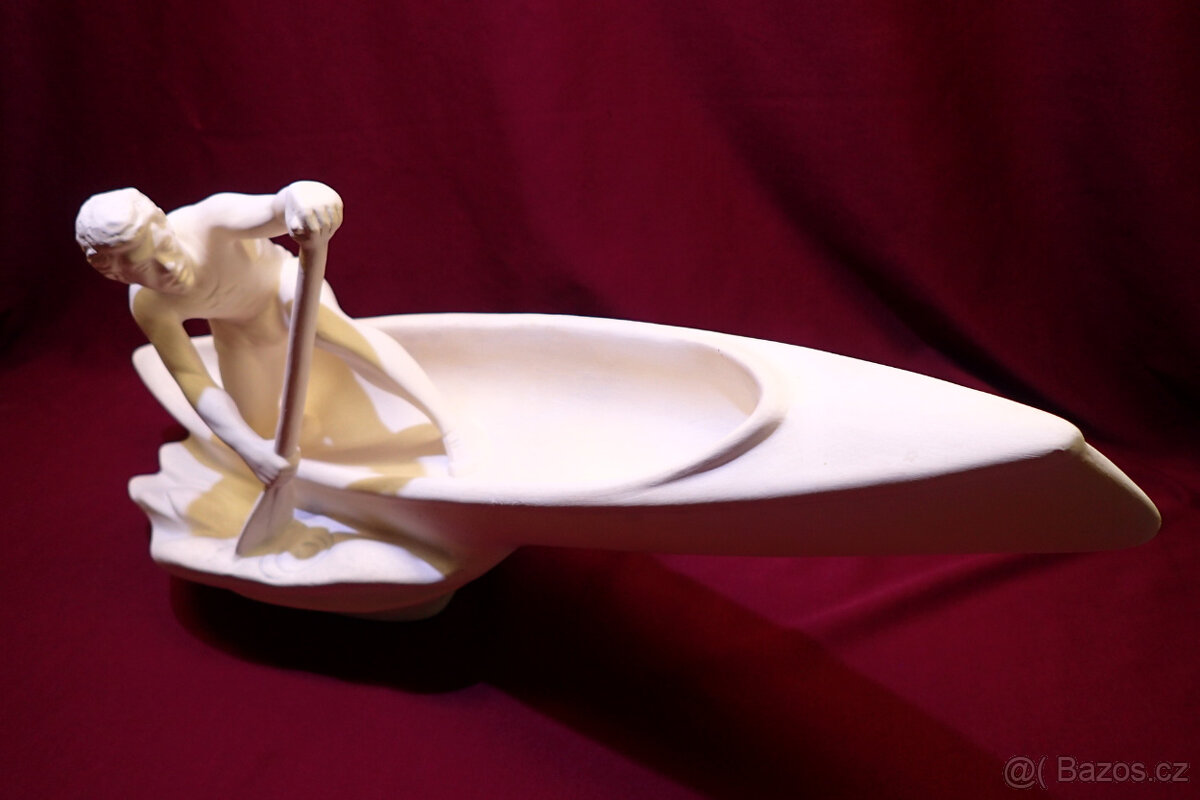 Kánoista na divoké vodě - socha - Bechyně - 2