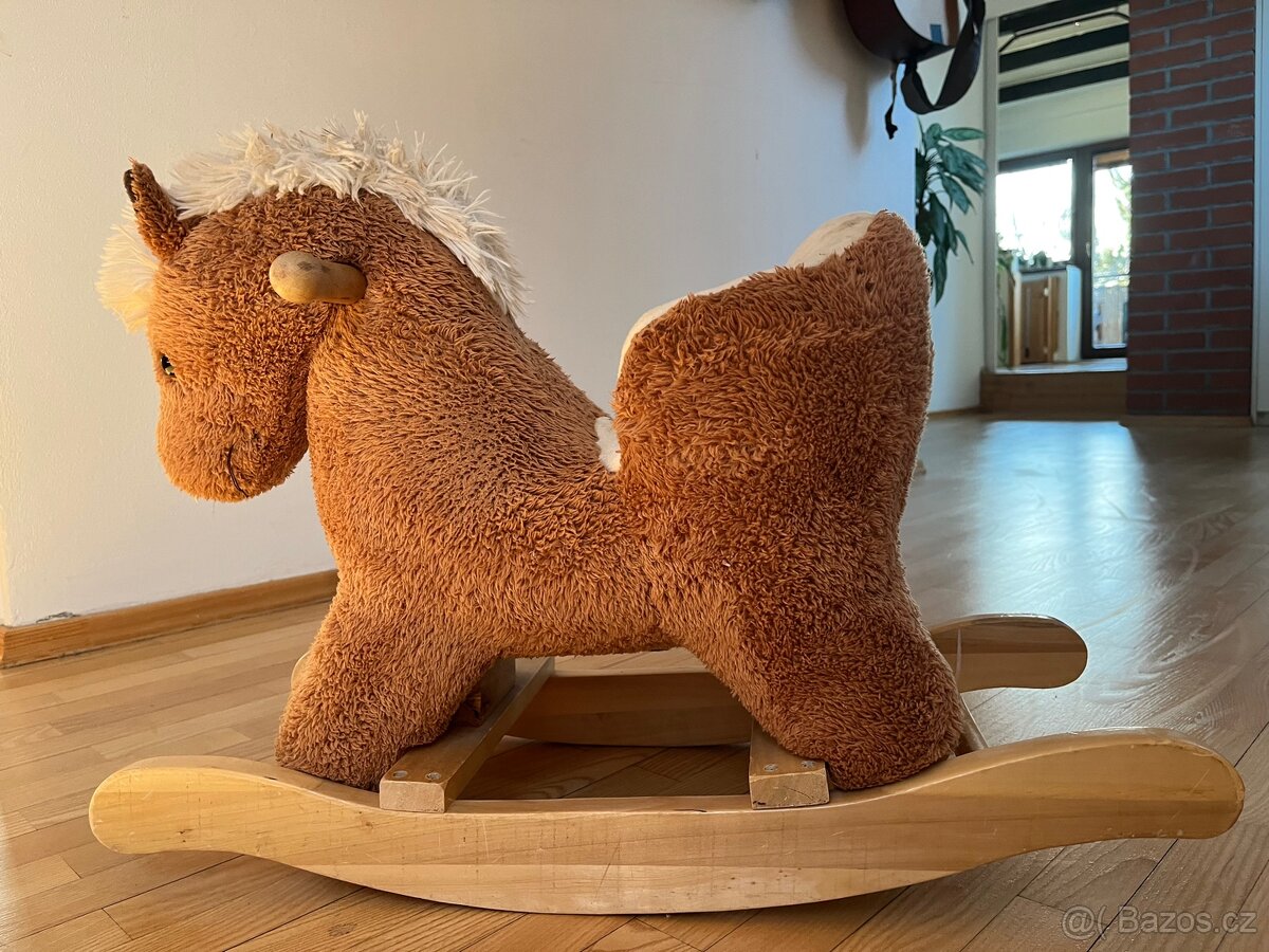 Plyšový houpací kůň - 2