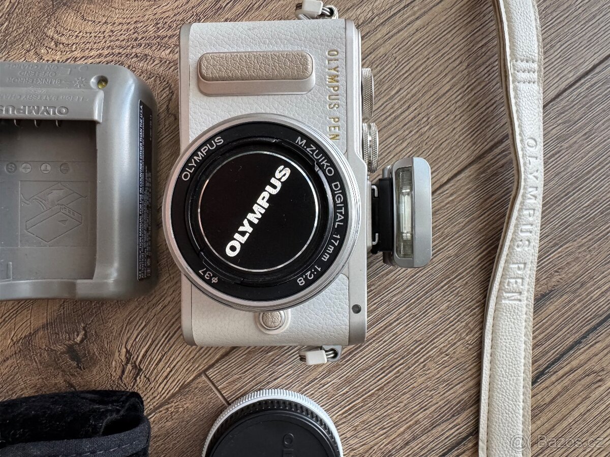 Olympus PEN E-PL8 - 2