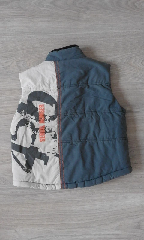 602 - zateplená vesta Basketboy vel.110 - 2