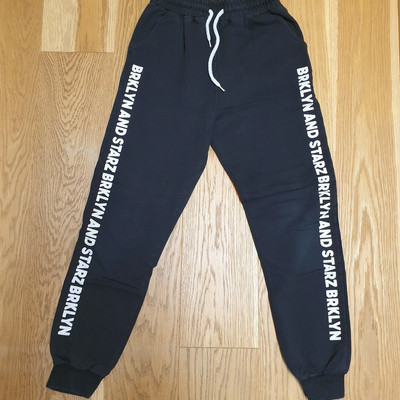 Tepláky na asi 12 let. - 2