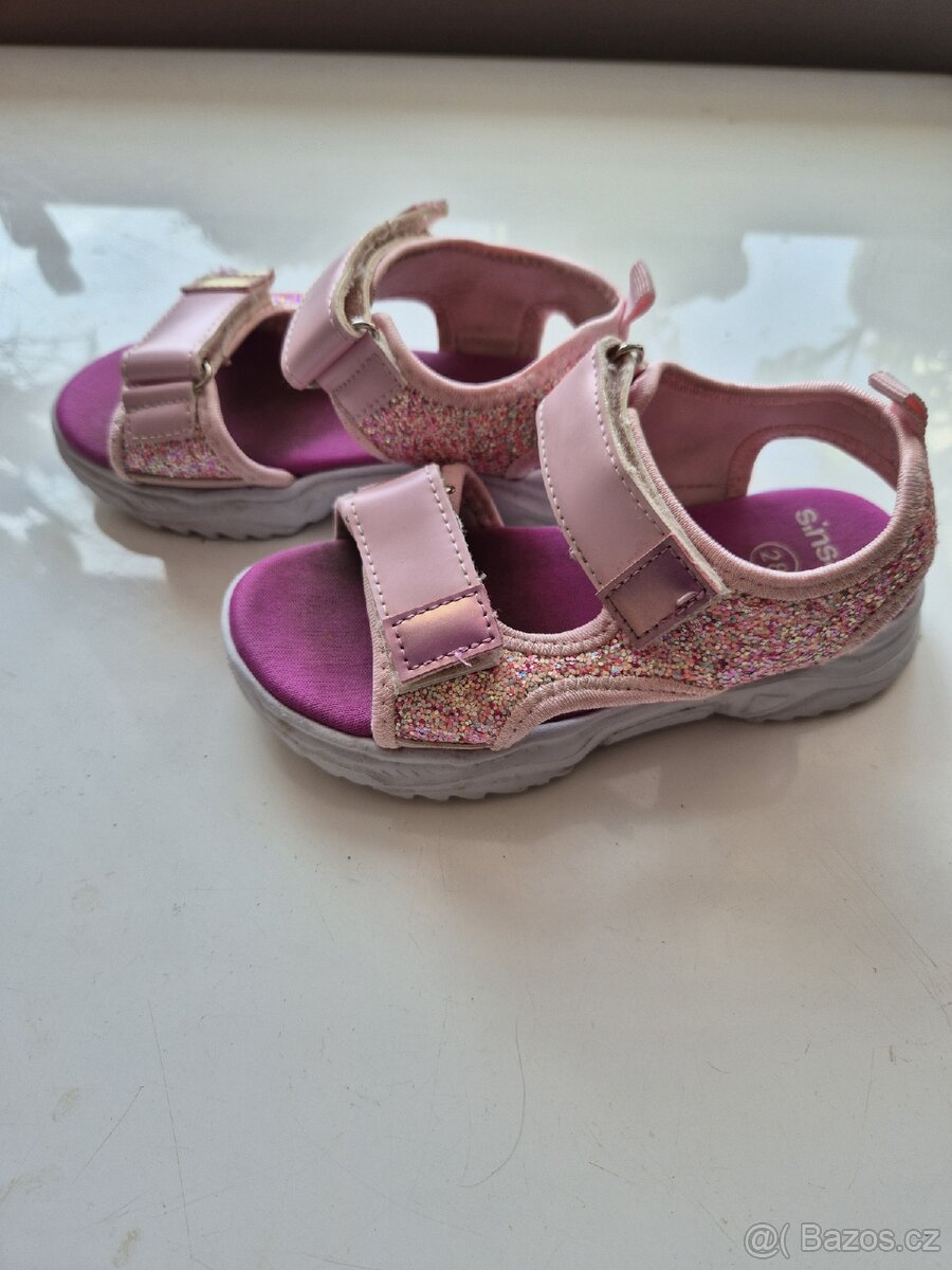 Sandály s třpytky vel.28 - 2