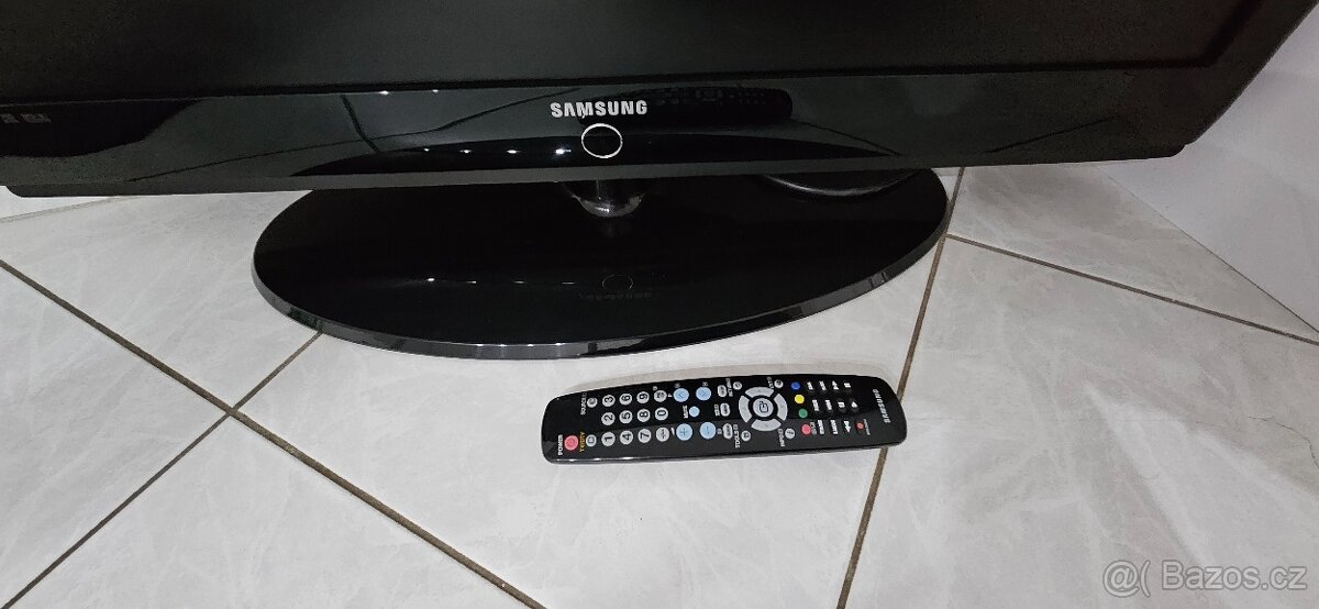 Prodám TV SAMSUNG 96 uhlopříčka - 2