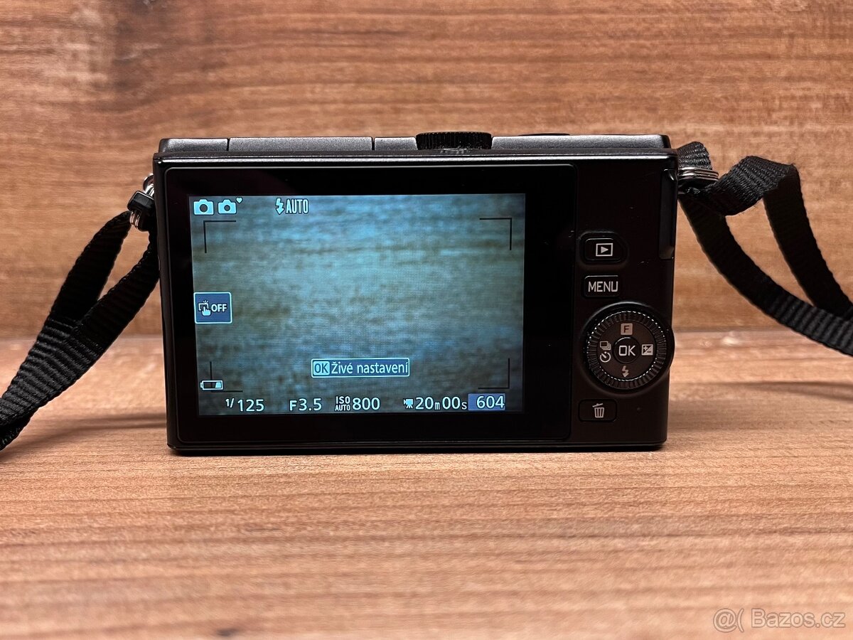 Nikon 1 J4 - 2