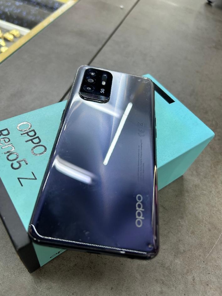 OPPO RENO5 Z - 2