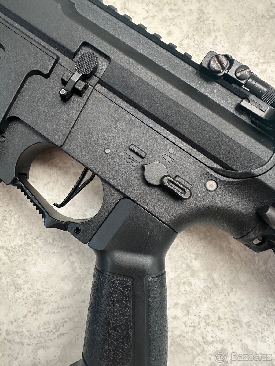 Airsoftová zbraň - 2