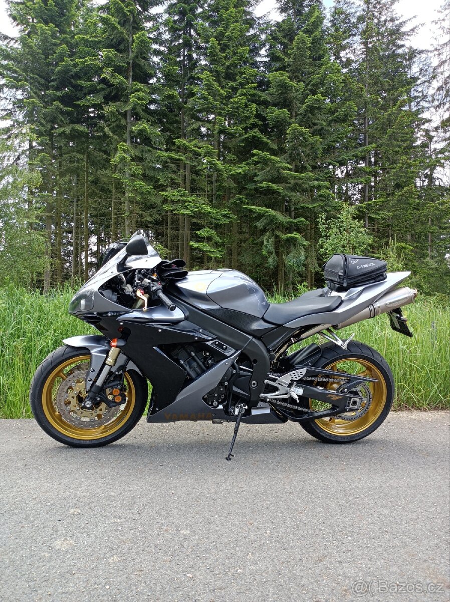 Yamaha R1 + kombinéza 4sr nová - 2
