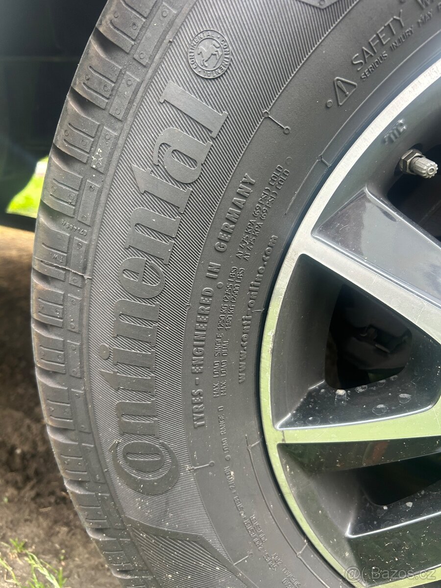 Pneu Continental 225/75 R16CP - 2