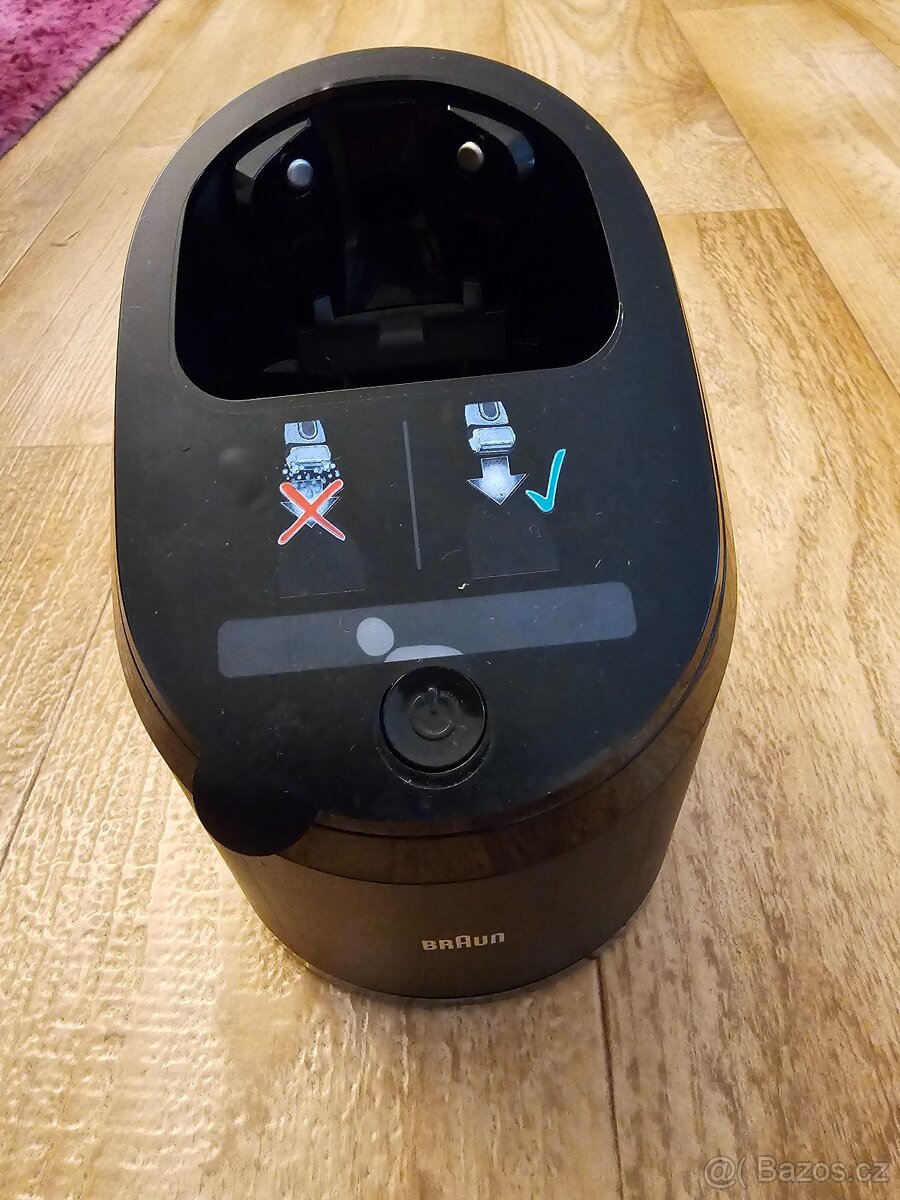Čistící stanice Braun Clean&Charge - 2
