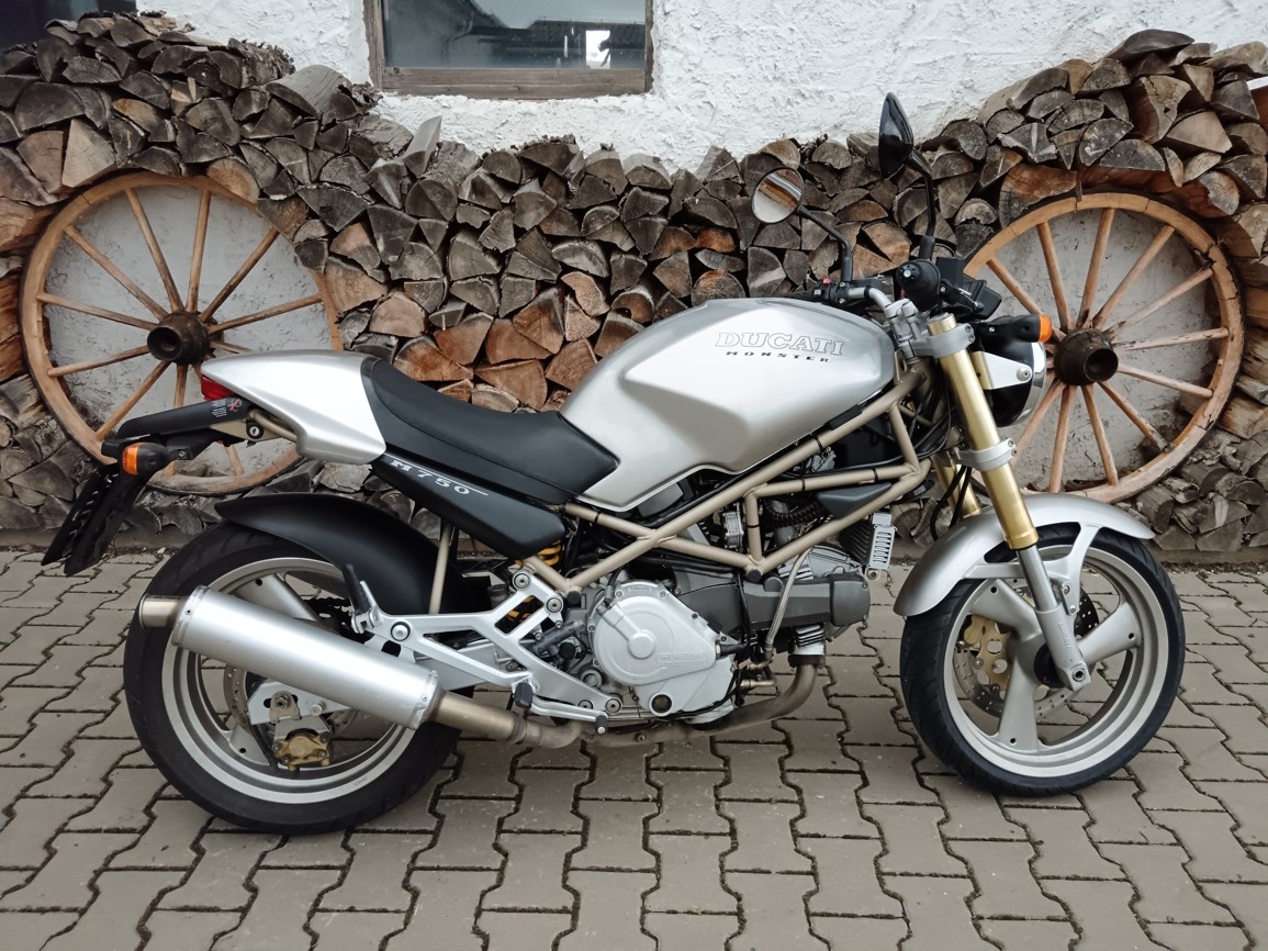 DUCATI MONSTER 750 - 2