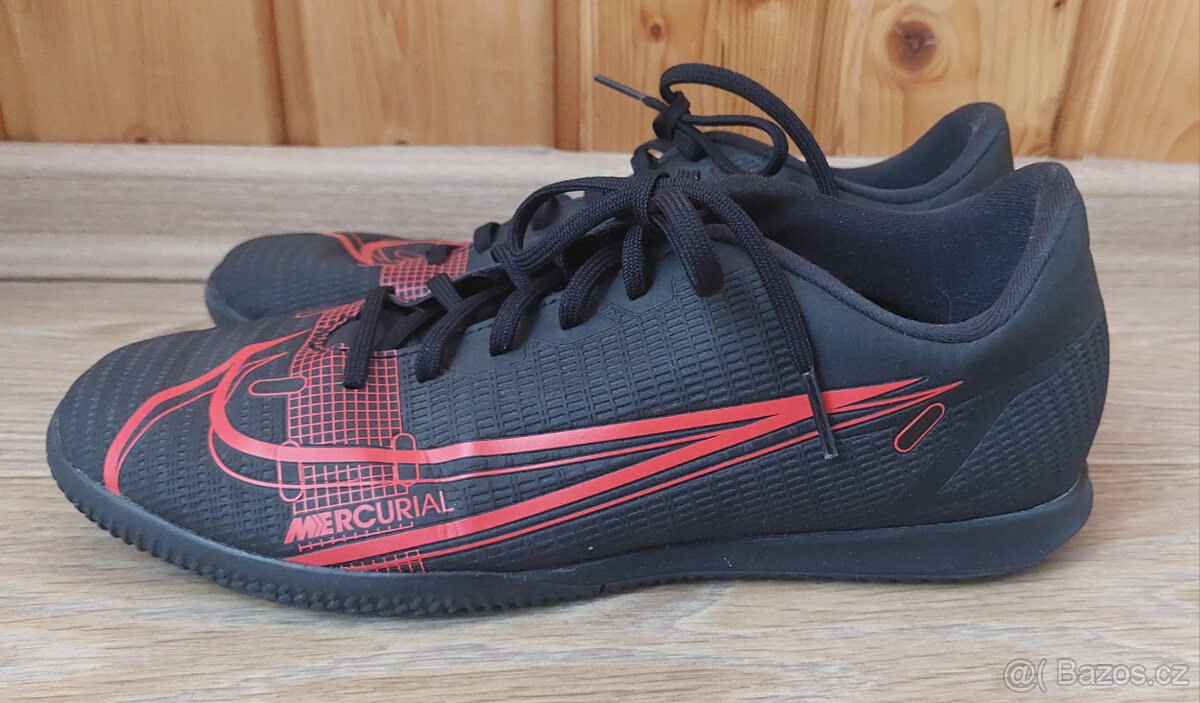 SÁLOVÉ BOTY vel. 42 zn. NIKE - 2