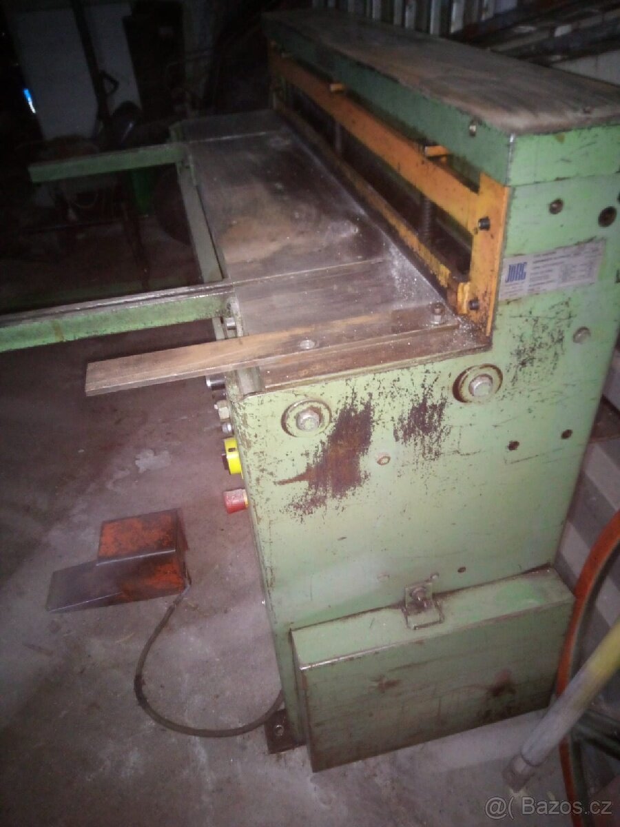 Prodáme excentrické nůžky - 2