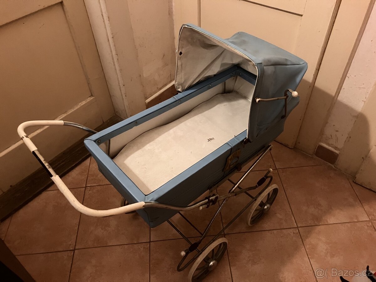 Kočárek na panenky retro - 2