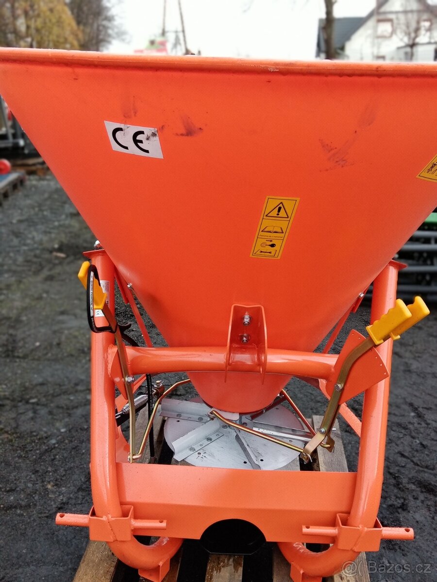 Rozmetadlo písku soli 500l - 2
