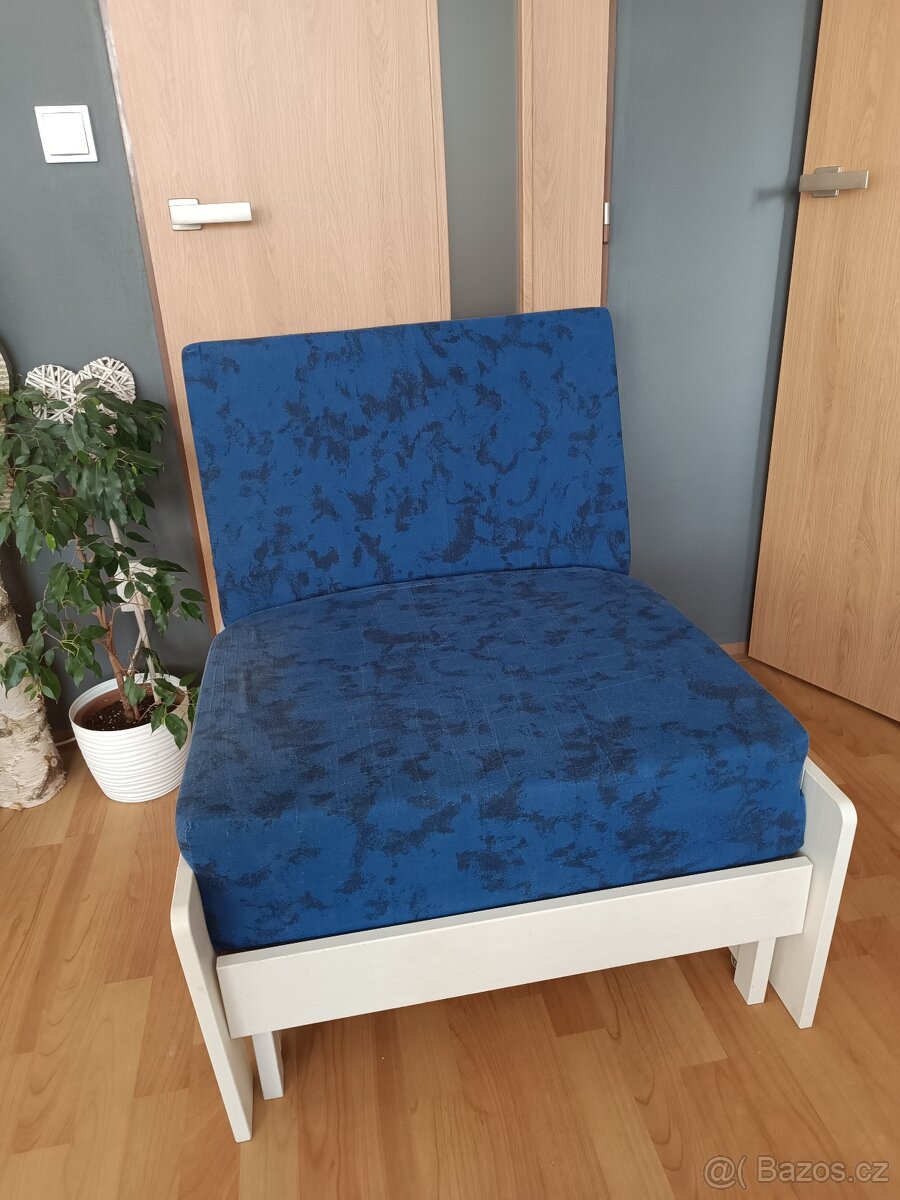Dřevěné rozkládací křeslo ( gauč) - 2