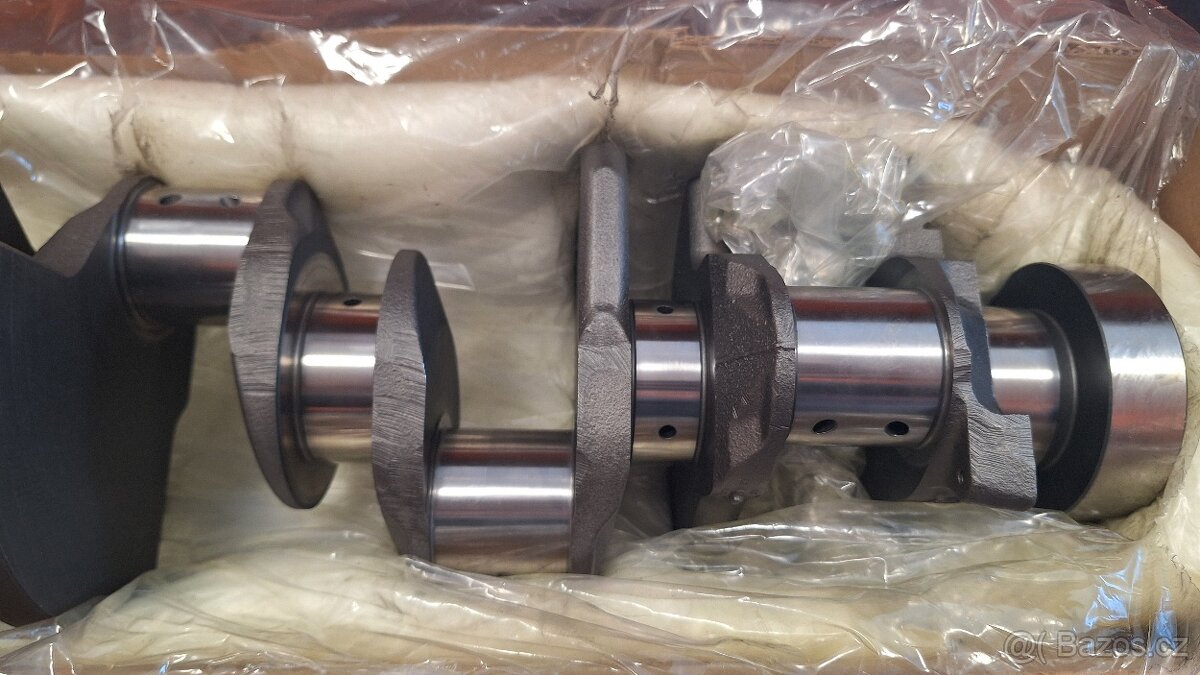 Kliková hřidel motoru HEMI - 2