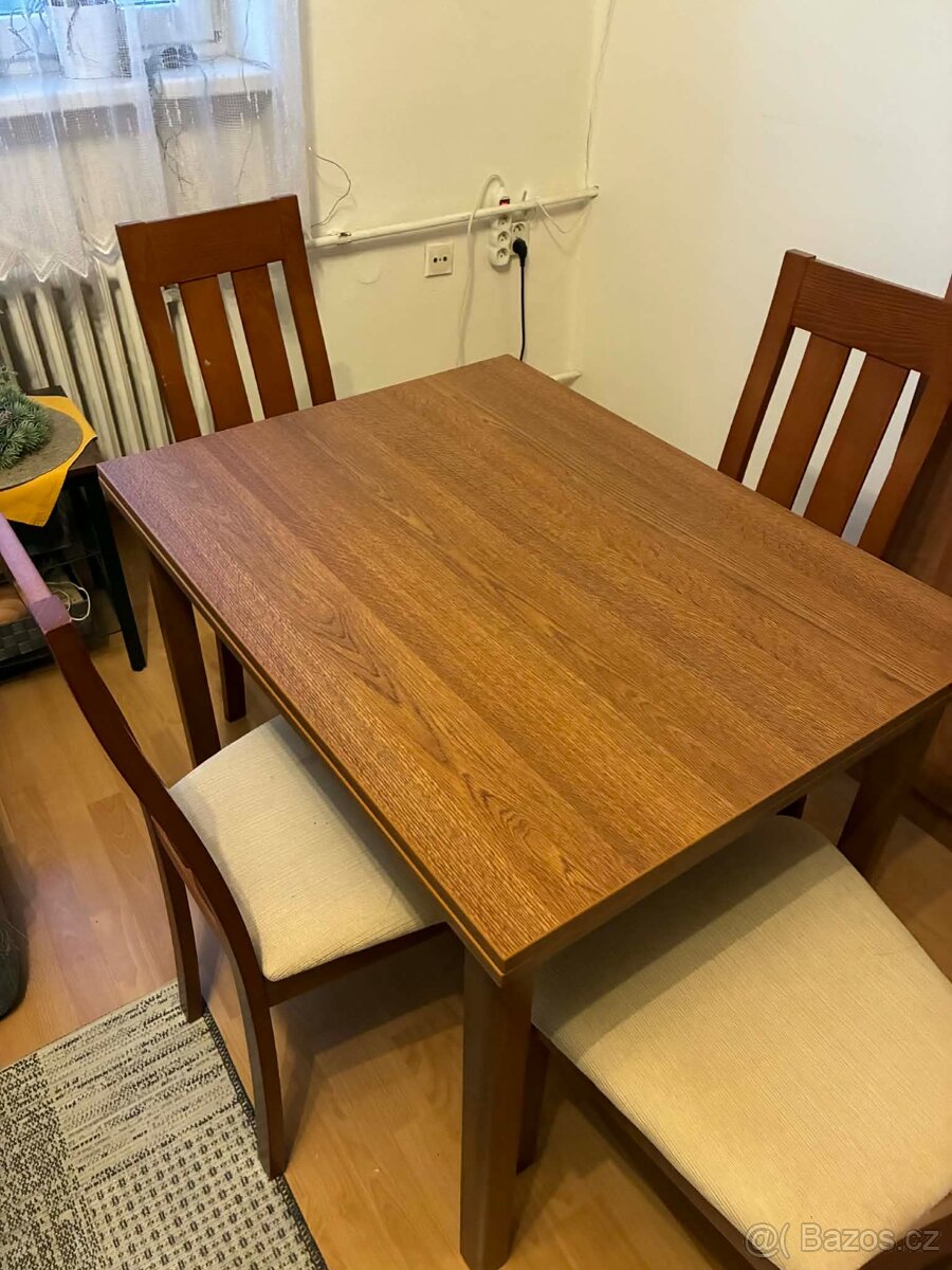 Rozkládací jídelní stůl - 2